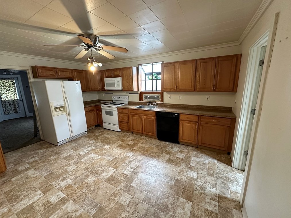 886 Addison St, Washington, PA 15301