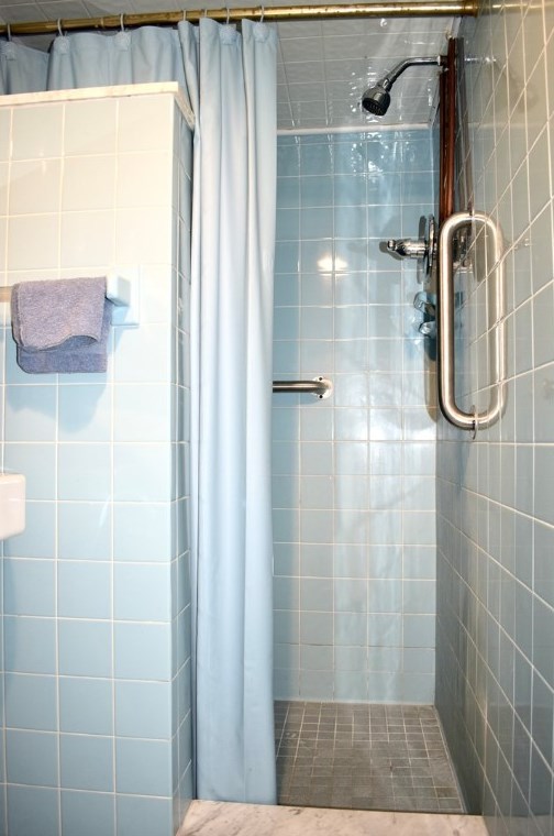 207 Pearl St, Pittsburgh PA 15224-1924 exterior