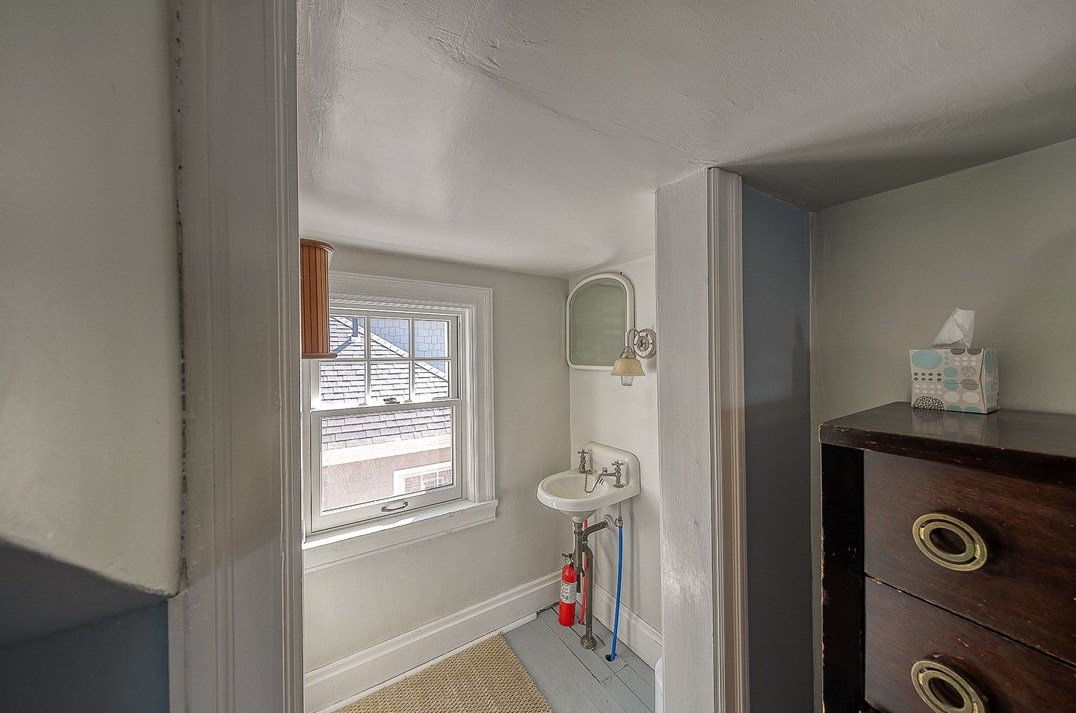 265 Lebanon Ave, Pittsburgh PA 15228-1322 exterior