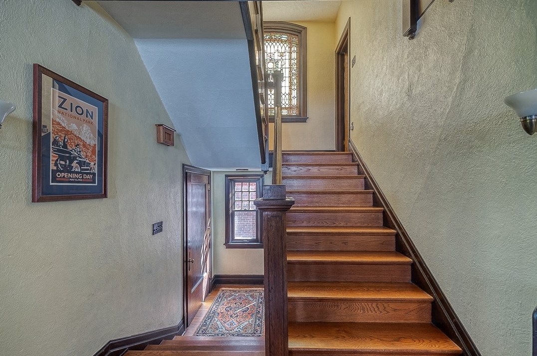 265 Lebanon Ave, Pittsburgh PA 15228-1322 exterior