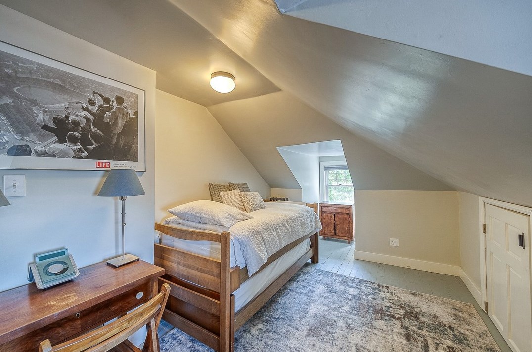 265 Lebanon Ave, Pittsburgh PA 15228-1322 exterior