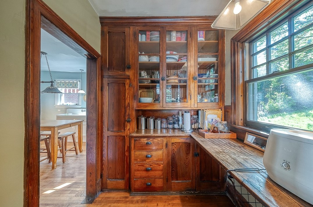 265 Lebanon Ave, Pittsburgh PA 15228-1322 exterior