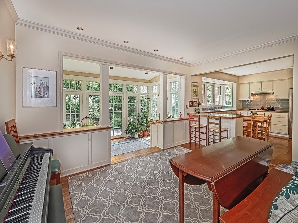 5421 Kipling Rd, Pittsburgh PA 15217-1038 exterior