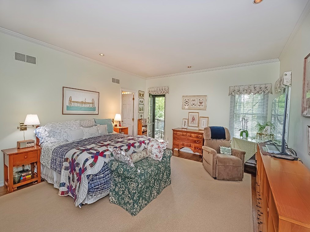 5421 Kipling Rd, Pittsburgh PA 15217-1038 exterior