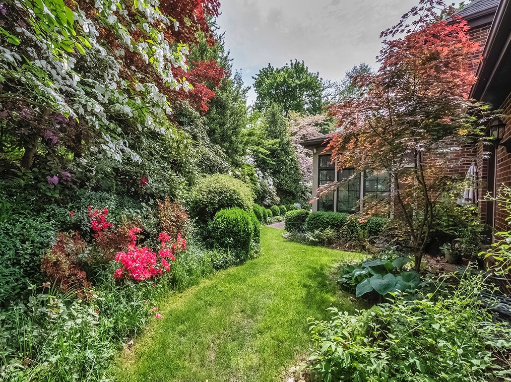 5421 Kipling Rd, Pittsburgh PA 15217-1038 exterior