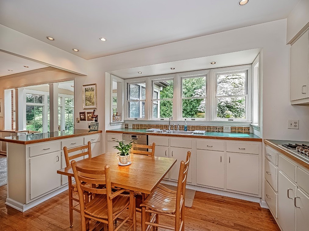 5421 Kipling Rd, Pittsburgh PA 15217-1038 exterior