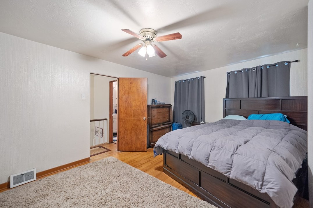 343 Boggs Ave, Pittsburgh PA  15211-2074 exterior