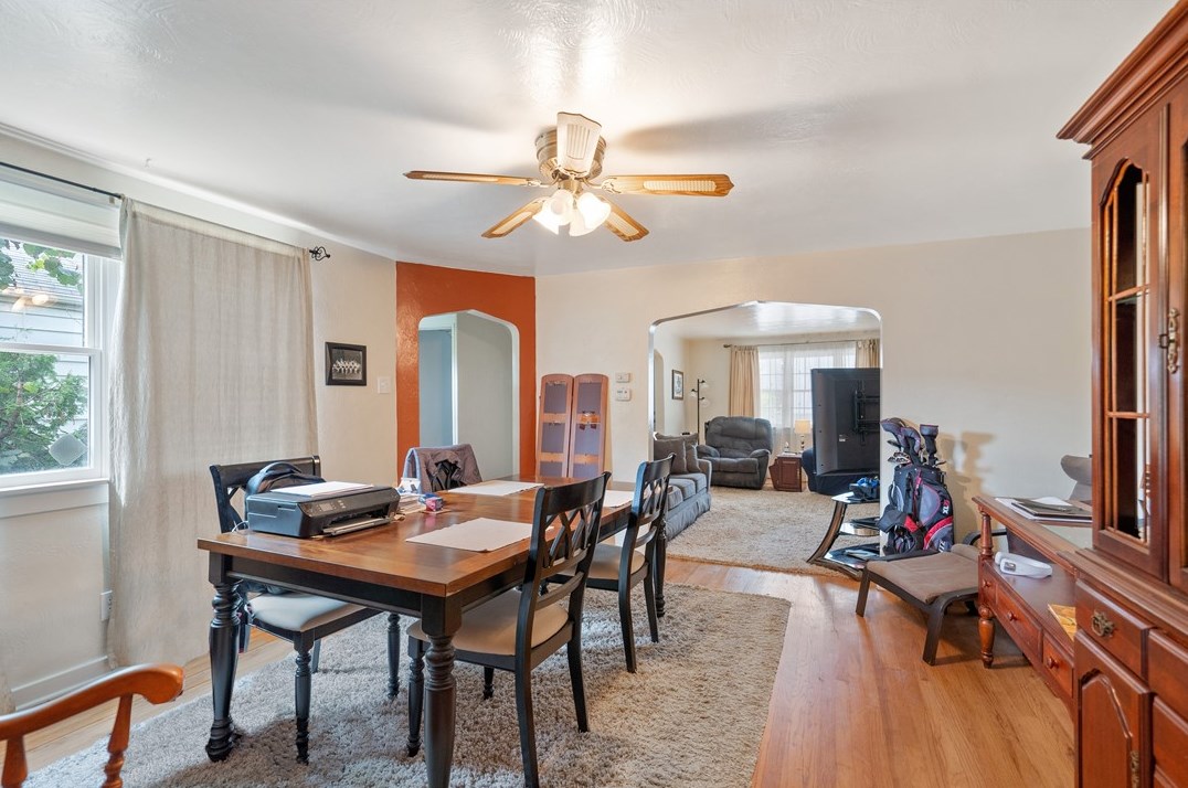 343 Boggs Ave, Pittsburgh PA  15211-2074 exterior