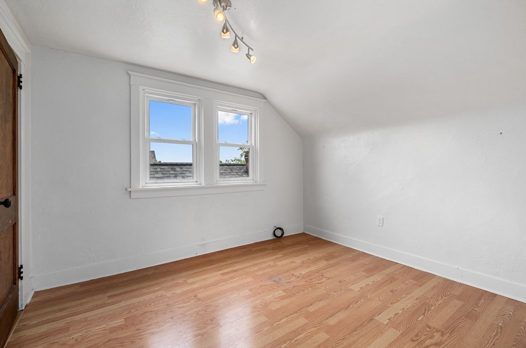 613 Kirtland St, Pittsburgh PA 15208-2826 exterior