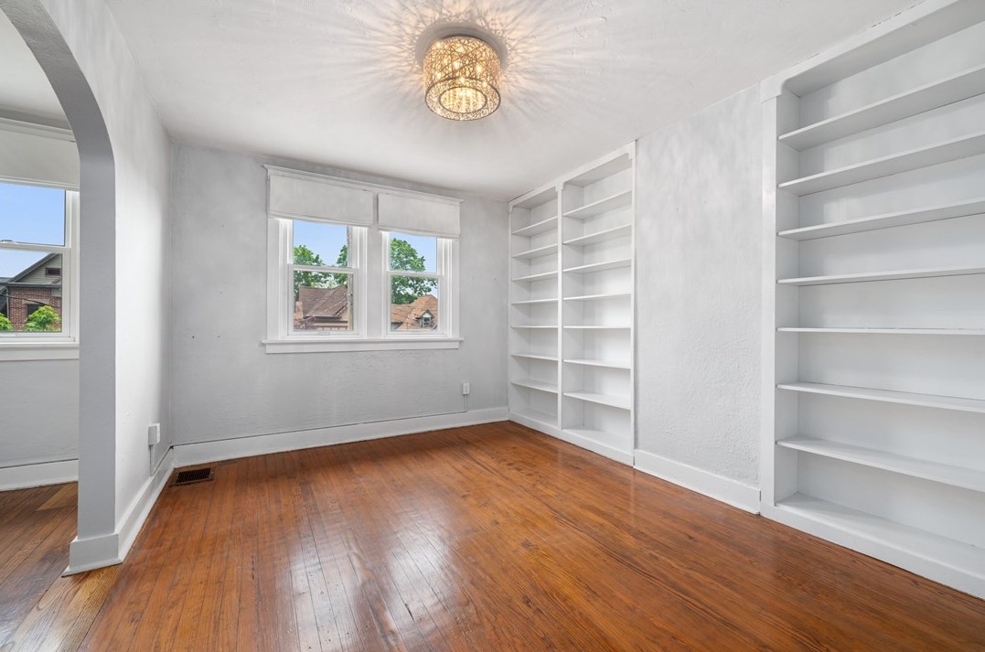 613 Kirtland St, Pittsburgh PA 15208-2826 exterior