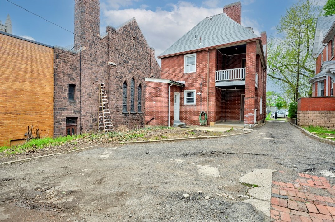 2859 Espy Ave, Pittsburgh PA 15216-2017 exterior