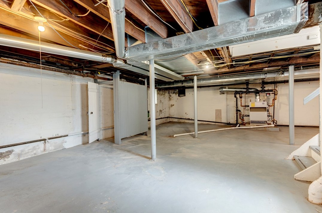 2859 Espy Ave, Pittsburgh PA 15216-2017 exterior