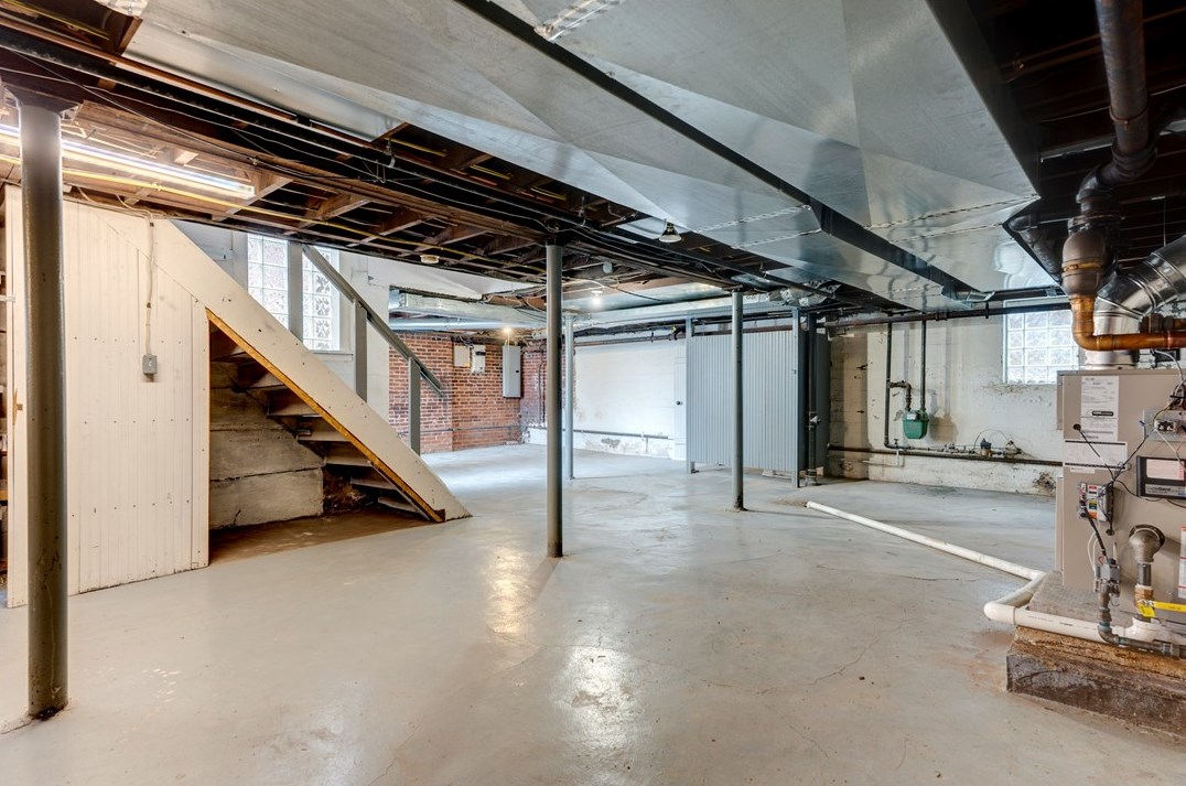 2859 Espy Ave, Pittsburgh PA 15216-2017 exterior