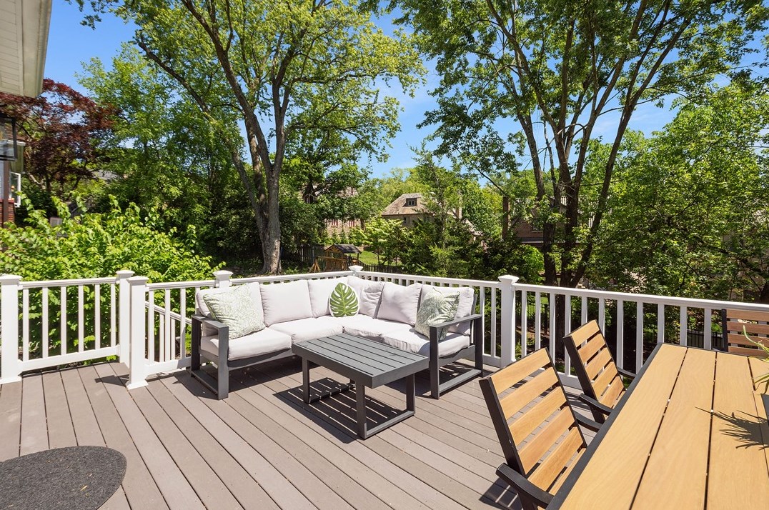 95 Inglewood Dr, Pittsburgh PA 15228-1555 exterior