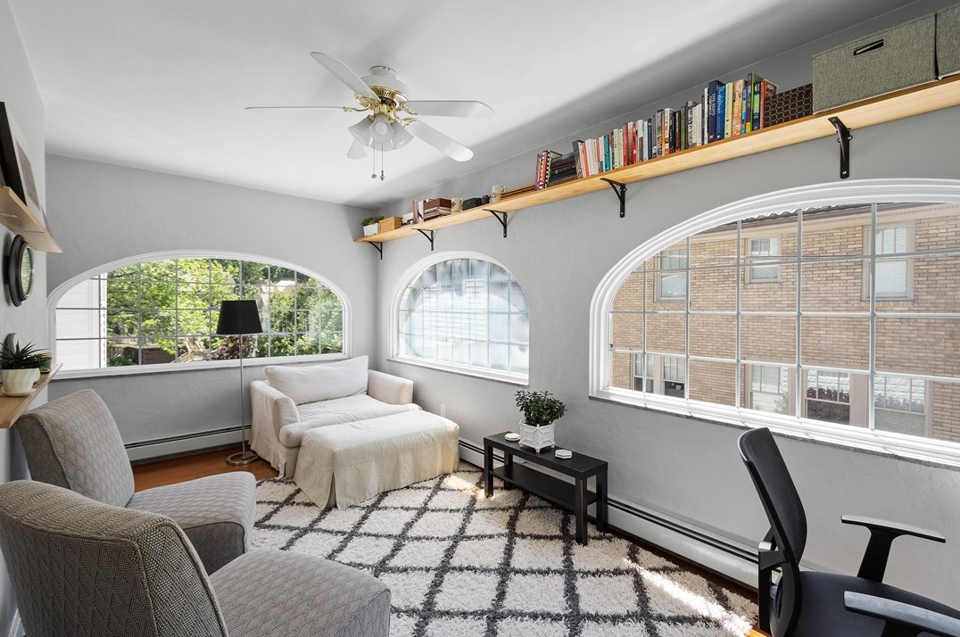 95 Inglewood Dr, Pittsburgh PA 15228-1555 exterior