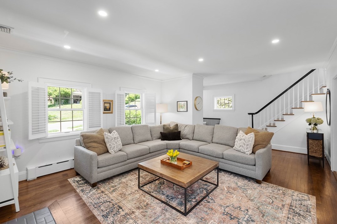 95 Inglewood Dr, Pittsburgh PA 15228-1555 exterior