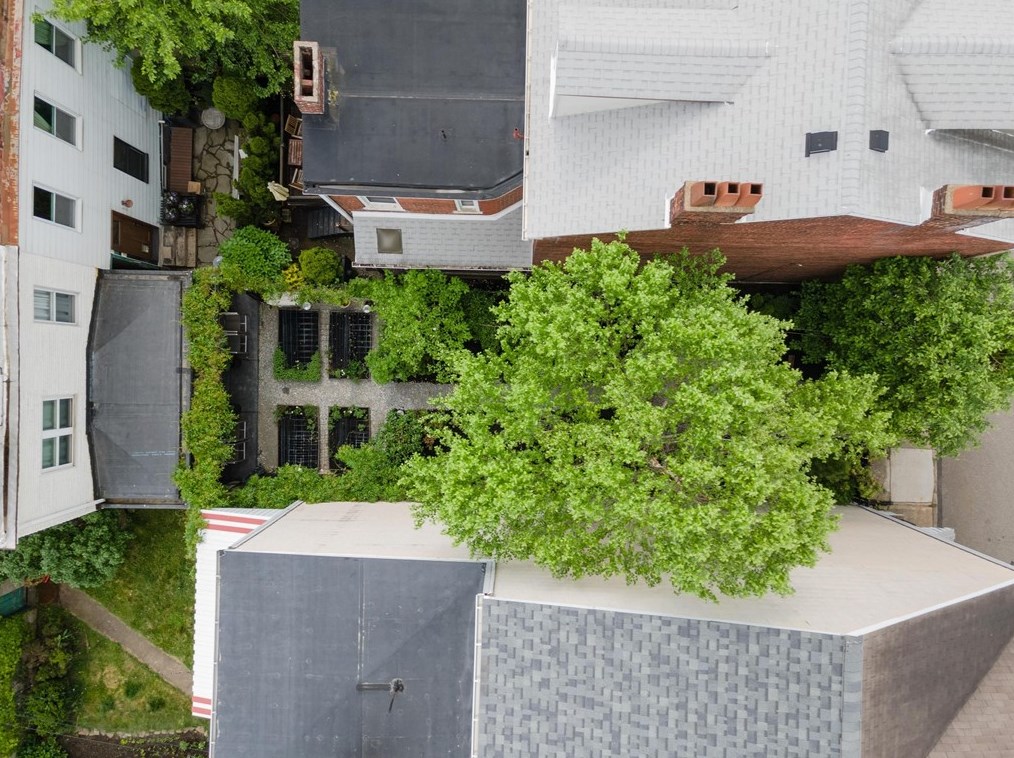 3906 Howley St, Pittsburgh PA 15224-1416 exterior