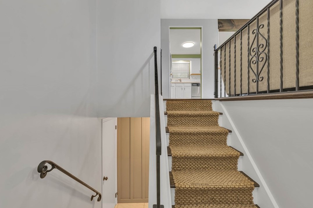 1670 Charlton Hts Rd, Moon Twp PA 15108-3016 exterior