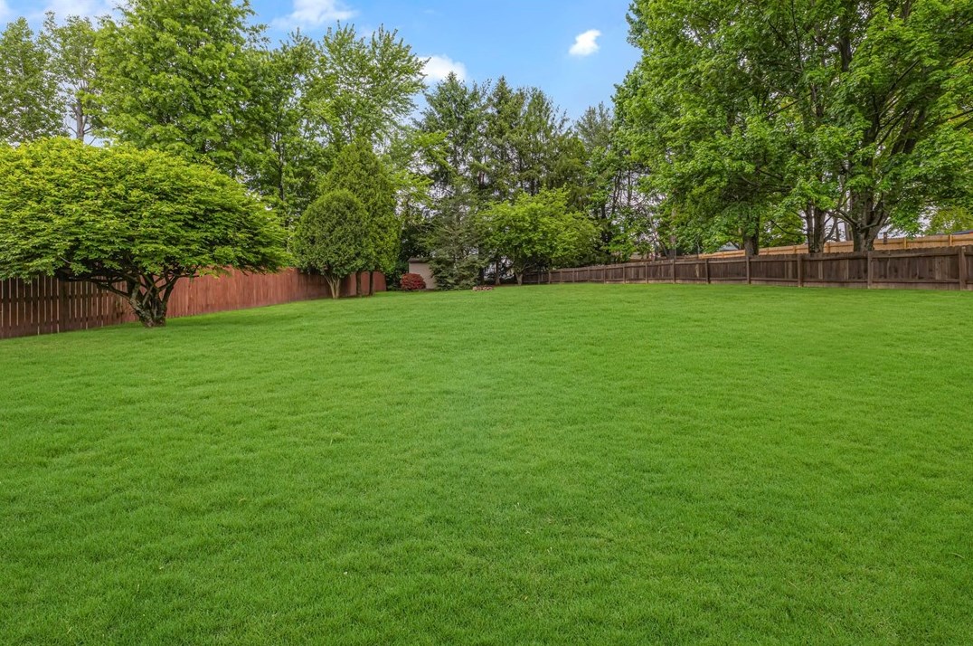 1670 Charlton Hts Rd, Moon Twp PA 15108-3016 exterior