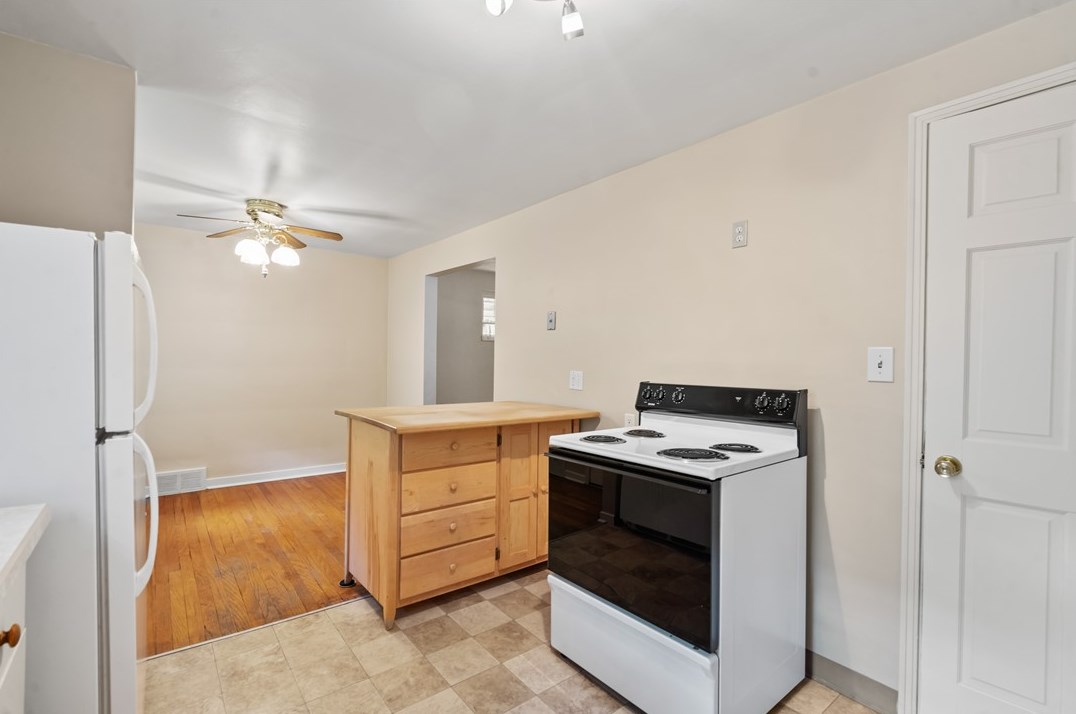 403 Maytide St, Pittsburgh PA  15227-1847 exterior