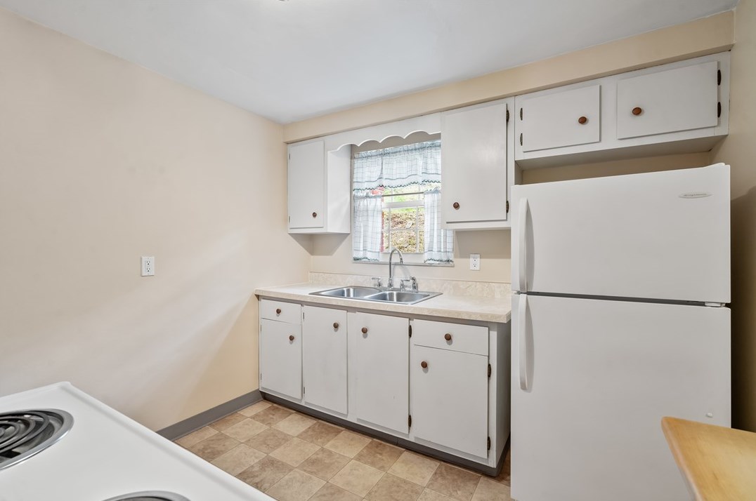 403 Maytide St, Pittsburgh PA  15227-1847 exterior