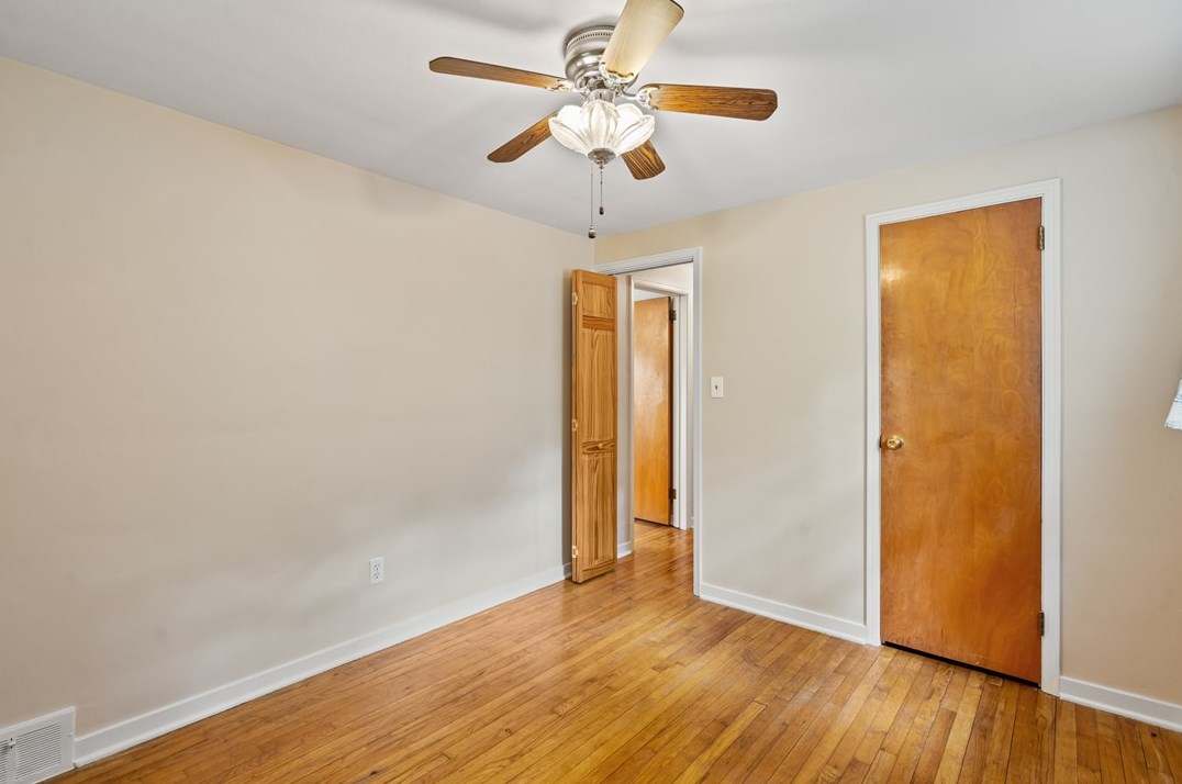 403 Maytide St, Pittsburgh PA  15227-1847 exterior