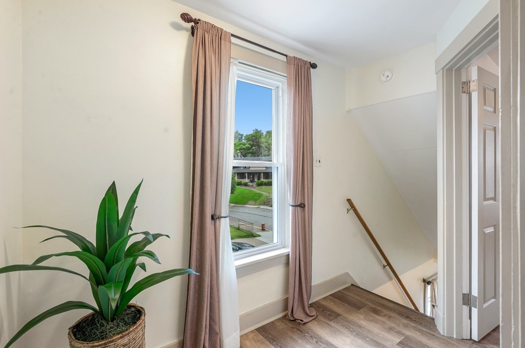 1700 Jancey St, Pittsburgh PA  15206-1146 exterior