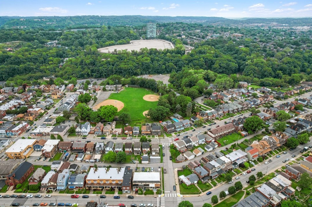 1700 Jancey St, Pittsburgh PA  15206-1146 exterior