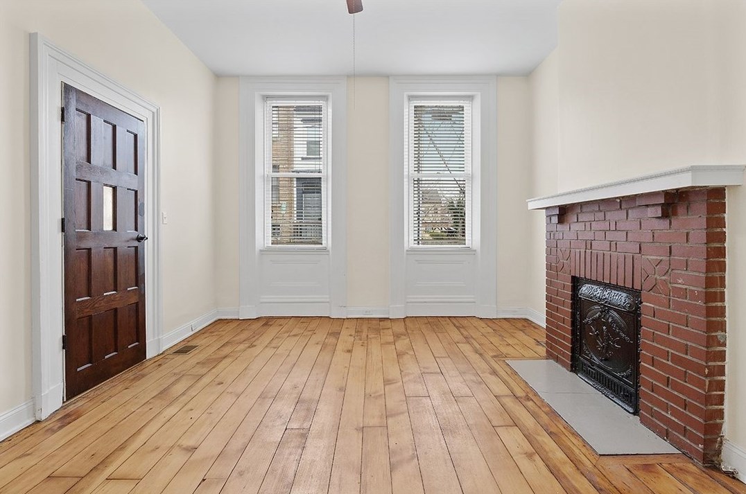 1213 Linden Pl, Pittsburgh PA 15212-4829 exterior