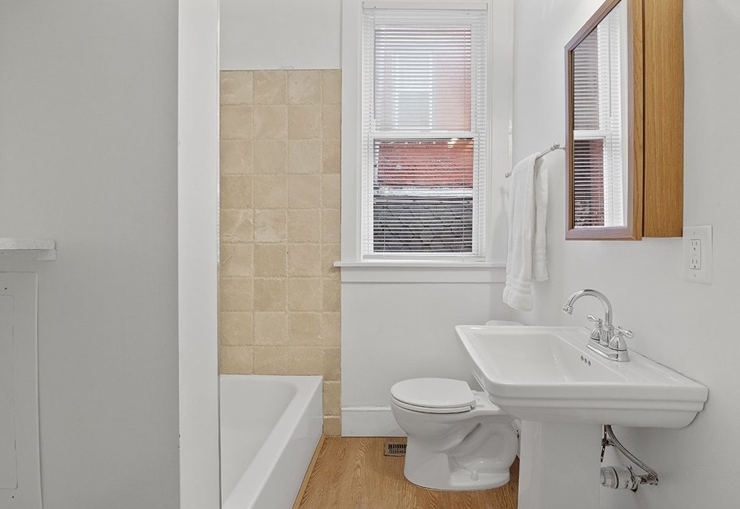 1213 Linden Pl, Pittsburgh PA 15212-4829 exterior