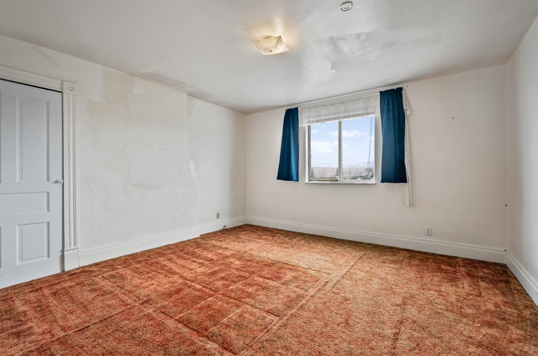 802 10th Ave, Whitaker PA  15120-1925 exterior