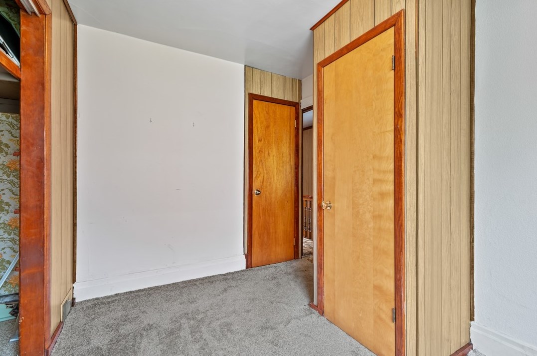 802 10th Ave, Whitaker PA  15120-1925 exterior