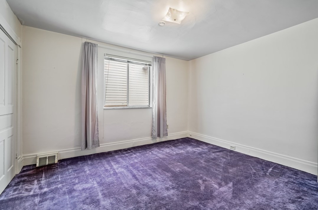 802 10th Ave, Whitaker PA  15120-1925 exterior