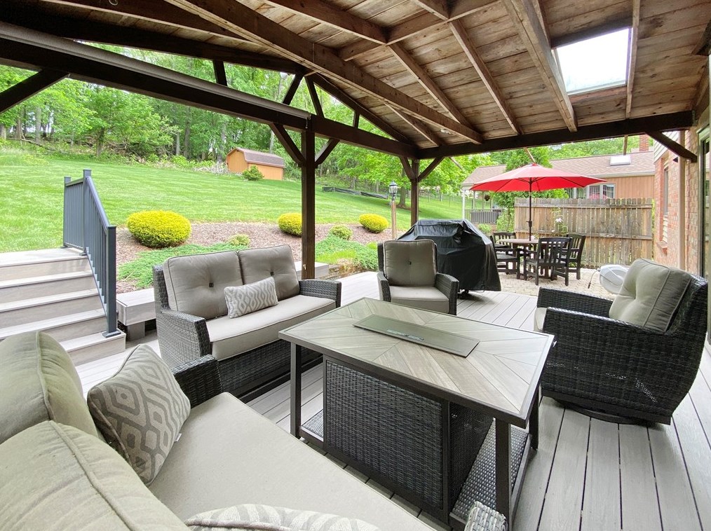 5976 Dashwood Dr, Bethel Park PA  15102-1364 exterior