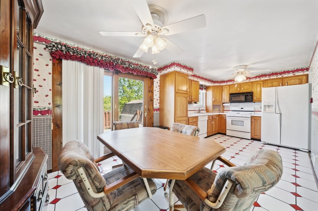 1728 Bernice Dr, North Huntingdon PA 15642-1793 exterior