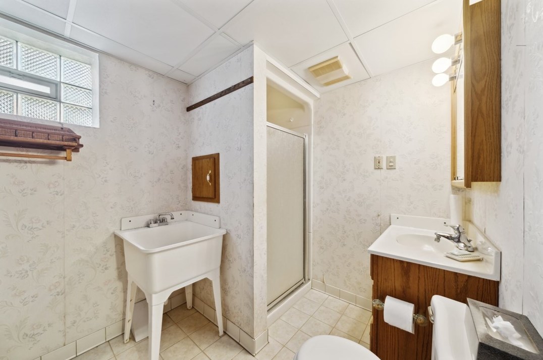 1728 Bernice Dr, North Huntingdon PA 15642-1793 exterior