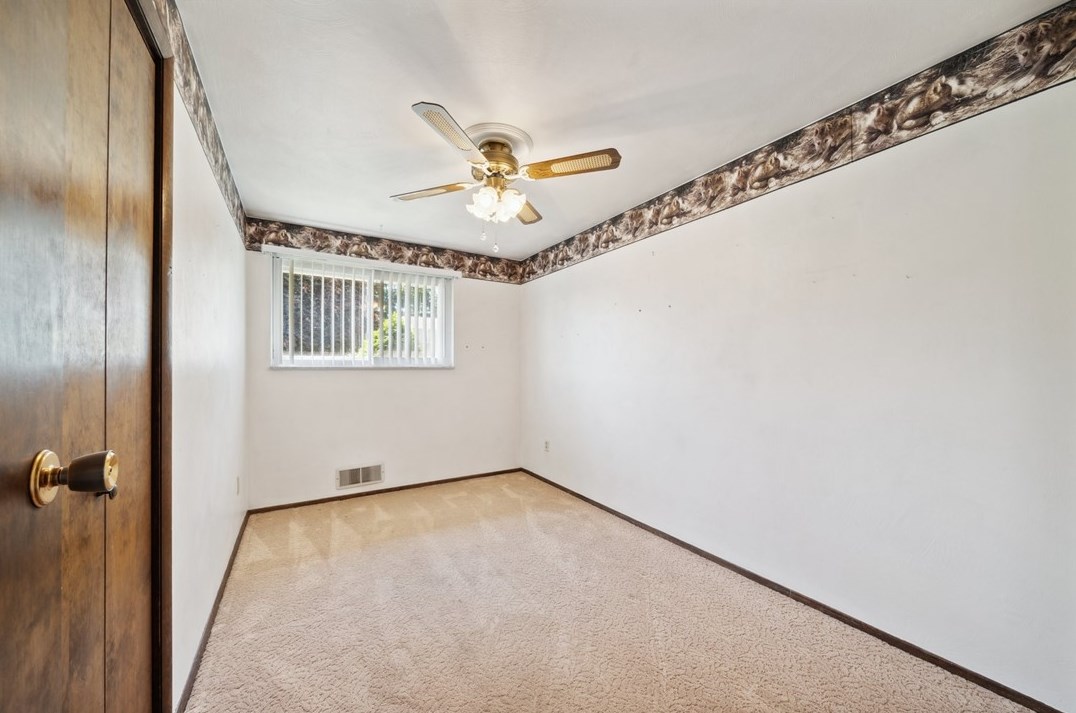 1728 Bernice Dr, North Huntingdon PA 15642-1793 exterior