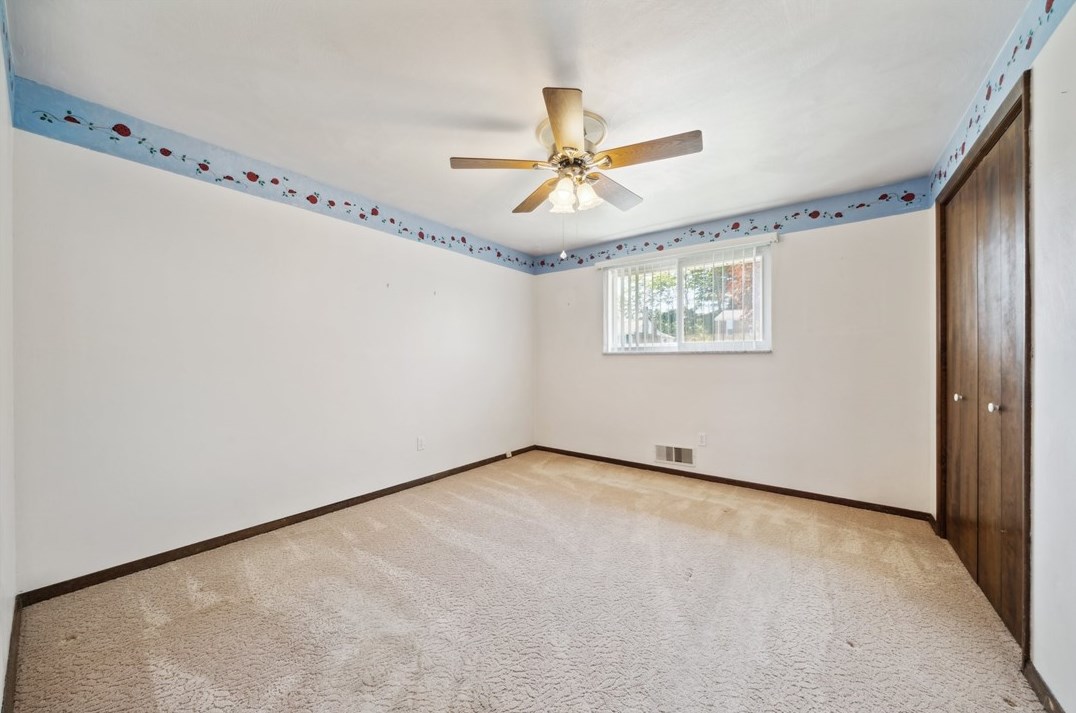 1728 Bernice Dr, North Huntingdon PA 15642-1793 exterior