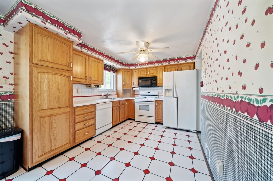 1728 Bernice Dr, North Huntingdon PA 15642-1793 exterior