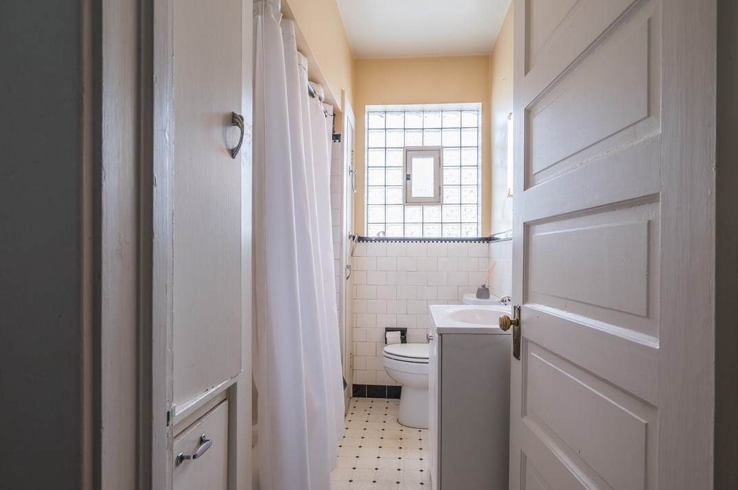 695 Main St, Washington PA 15301-3914 exterior