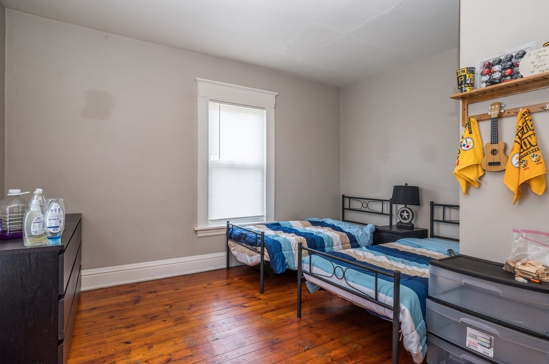 695 Main St, Washington PA 15301-3914 exterior