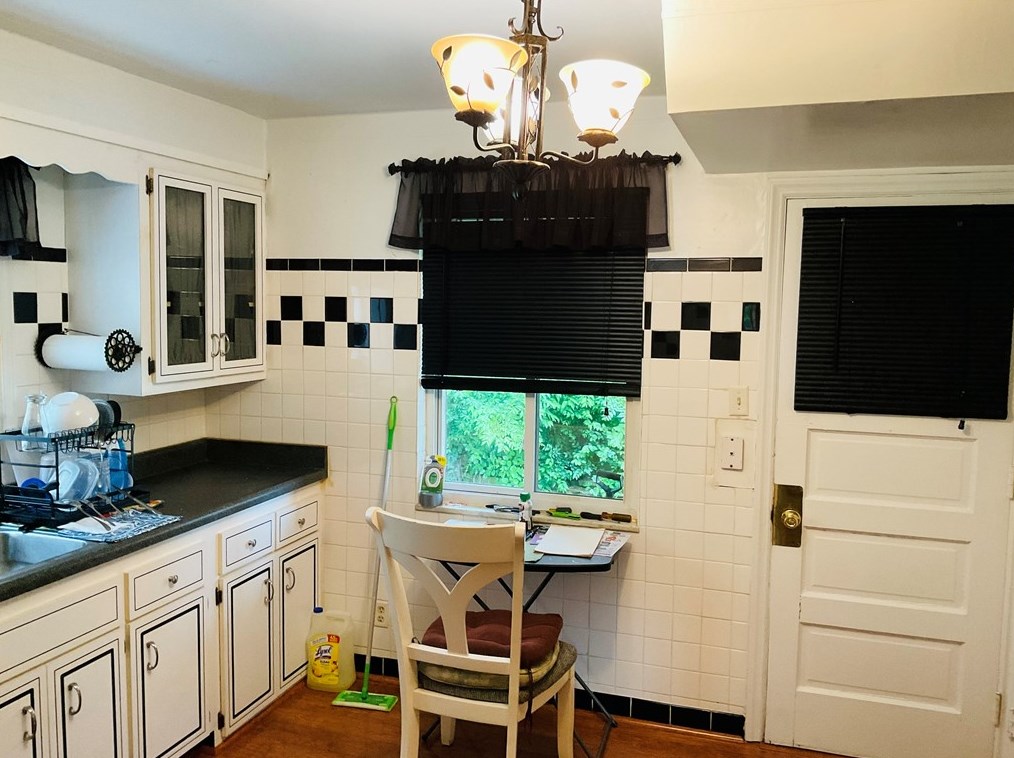 204 Wainwright Ave, Pittsburgh PA  15227-3325 exterior