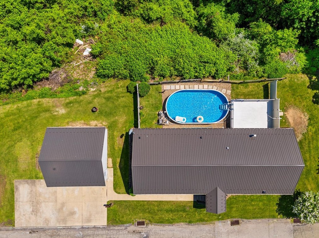 2711 Front St, Monaca PA 15061-1222 exterior