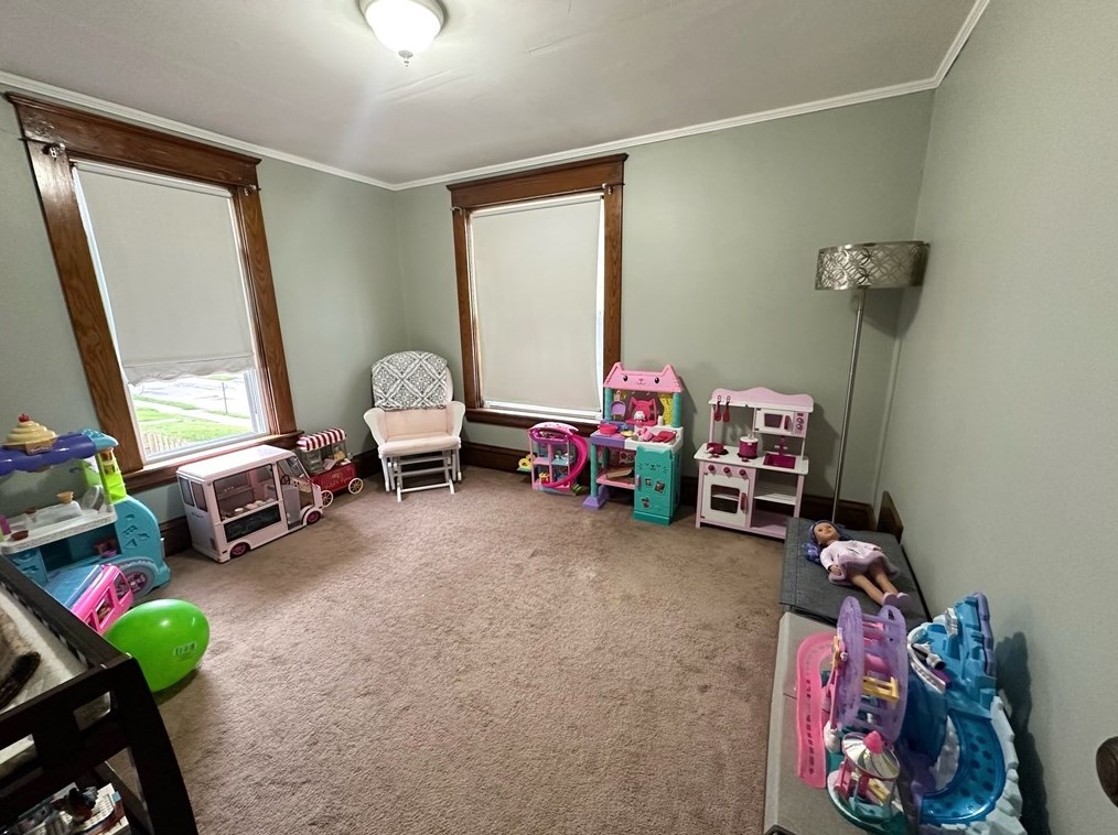 606 Clayton St, New Castle PA 16102-1242 exterior