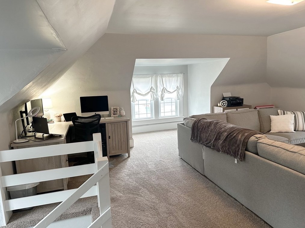 606 Clayton St, New Castle PA 16102-1242 exterior