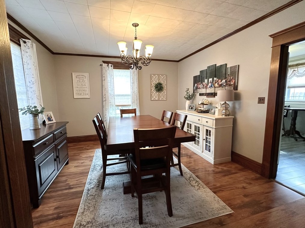 606 Clayton St, New Castle PA 16102-1242 exterior