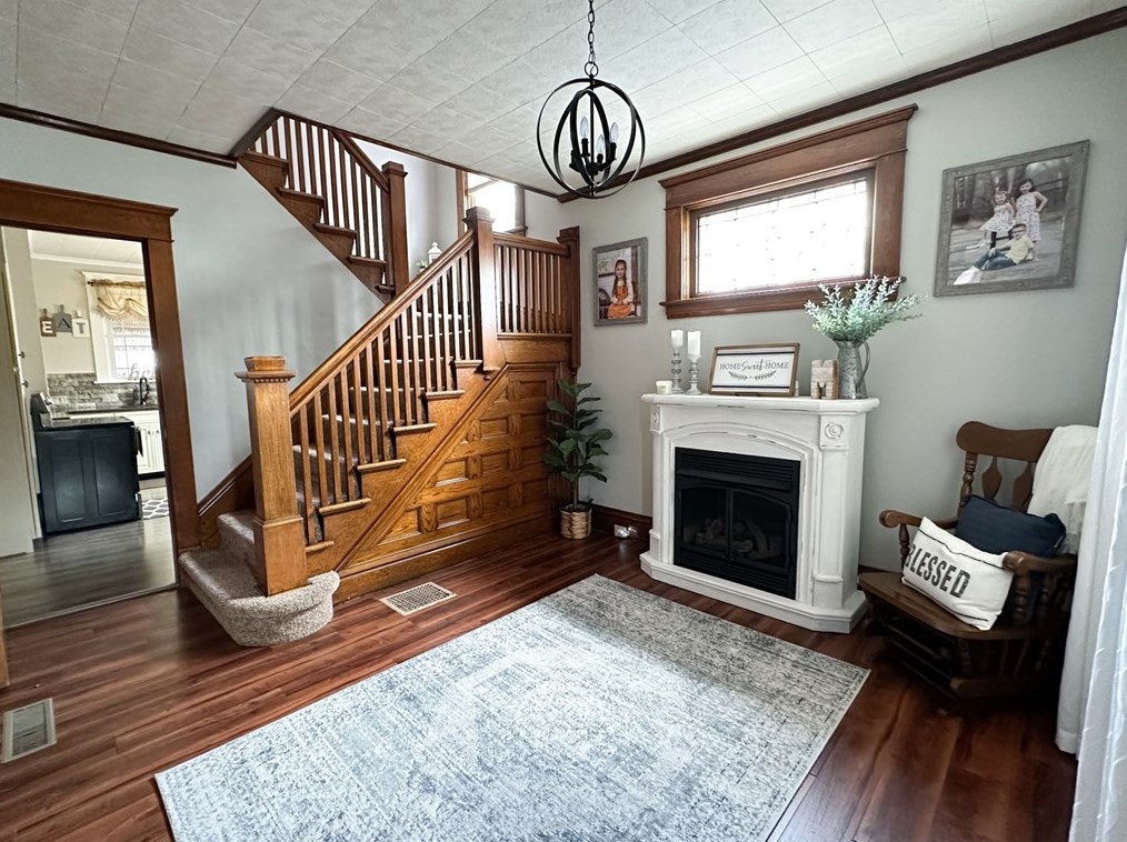 606 Clayton St, New Castle PA 16102-1242 exterior