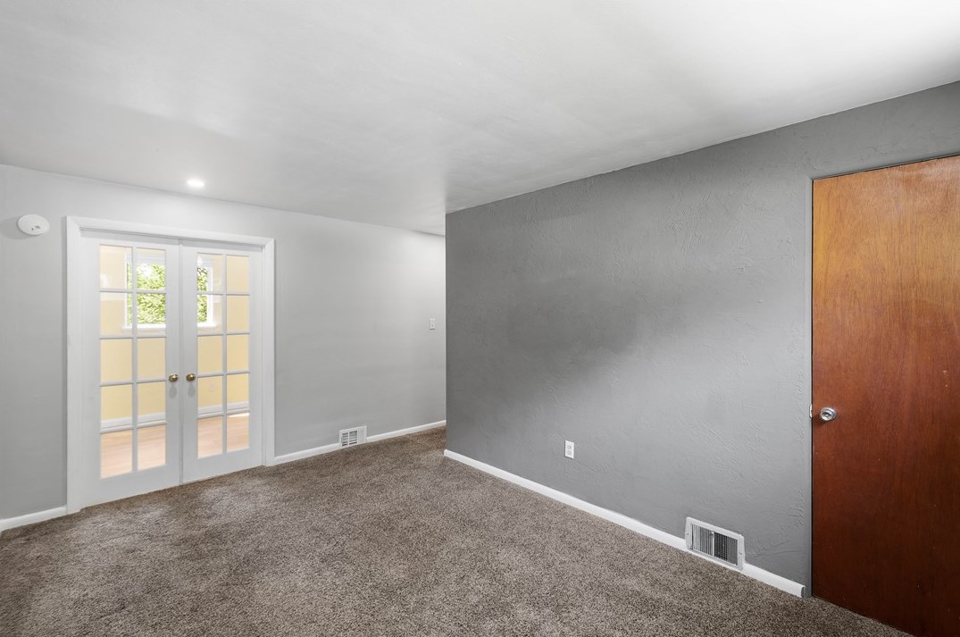 409 Elias Dr, Pittsburgh PA 15235-1711 exterior