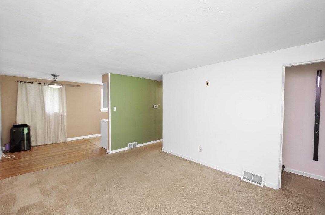 409 Elias Dr, Pittsburgh PA 15235-1711 exterior