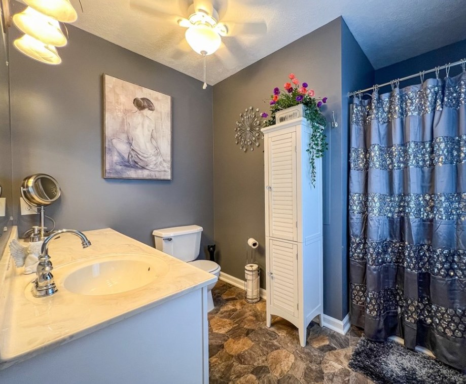 107 Stoneridge Blvd, Butler PA 16001-6691 exterior